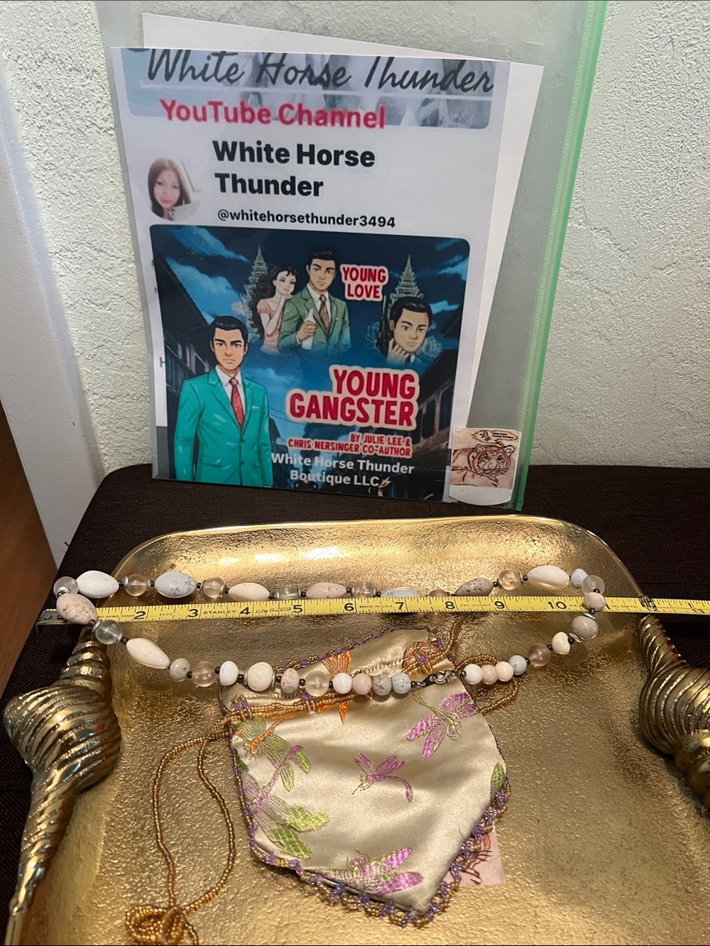 #1958**Vintage Beaded White Stone Necklace with Clear Accents Pouch - Picture 5 of 12